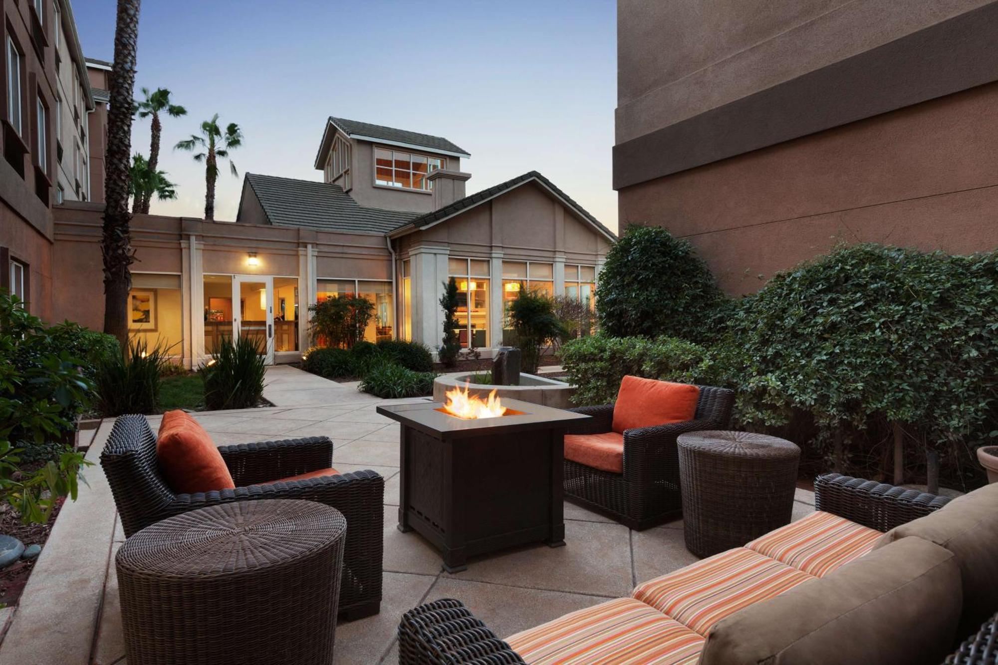Hilton Garden Inn San Jose/Milpitas Exteriör bild